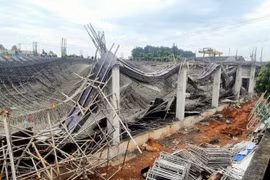 Thanh Hóa: Sập giàn giáo công trình đang thi công
