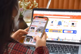 Năm 2025, sàn thương mại điện tử phải nộp thuế thay người bán
