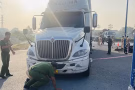 Bình Dương: Hai công nhân bị xe container cán tử vong trên đường đi làm