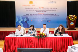 Nâng cao nhận thức, năng lực cho phụ nữ và trẻ em ứng phó với các thách thức trên không gian mạng