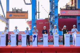 Thủ tướng Phạm Minh Chính phát lệnh làm hàng đầu xuân Giáp Thìn tại cảng Quốc tế Tân Cảng-Cái Mép