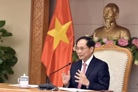 Quan hệ chính trị giữ vững vai trò nòng cốt trong định hướng tổng thể quan hệ Việt Nam - Lào