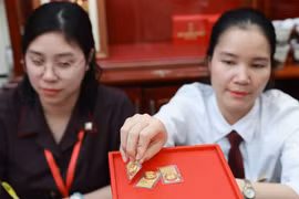 Giá vàng đồng loạt 'hạ nhiệt'