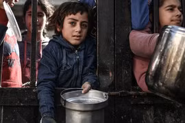 Trẻ em: Những tiếng kêu xé lòng từ “địa ngục trần gian” Gaza