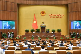Quốc hội thảo luận ở tổ về phê chuẩn quyết toán ngân sách nhà nước năm 2022