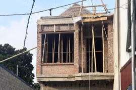 Thái Bình: Sập giàn giáo xây dựng khiến ba người thương vong