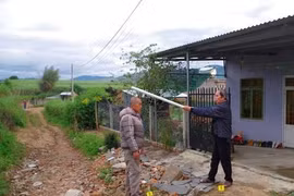 Gia Lai: Ném đá vào bờ rào nhà người khác, người đàn ông bị đánh trọng thương