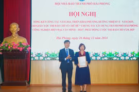 Trao giải Cuộc thi báo chí “Chung tay xây dựng thành phố Hải Phòng công nghiệp, hiện đại, văn minh”