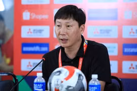 Huấn luyện viên Kim Sang-sik nói gì sau trận Việt Nam thắng Lào?