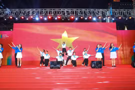 Chương trình Văn hoá nghệ thuật "Thanh niên Việt Nam - Khát vọng hùng cường": Xúc động và đầy tự hào