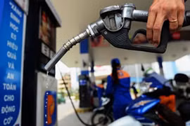Đề xuất giảm 50% thuế bảo vệ môi trường đối với xăng