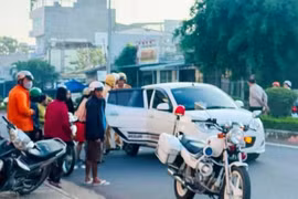Gia Lai: Cảnh sát giao thông kịp thời giúp sản phụ “vượt cạn” an toàn