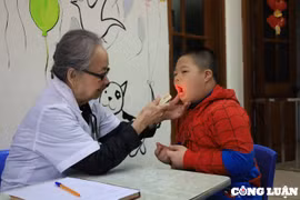 Người thắp sáng niềm hy vọng cho trẻ khuyết tật