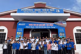 Ngành đường sắt vận chuyển miễn phí tình nguyện viên khắc phục hậu quả bão số 3