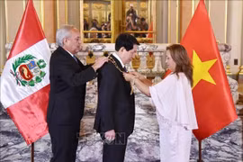 Tổng thống Peru trao tặng Huân chương 'Mặt trời Peru' cho Chủ tịch nước Lương Cường