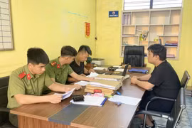 Phát hiện ô tô chở 8 người nhập cảnh trái phép ở Quảng Ninh
