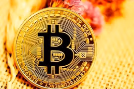 Bitcoin lên “đỉnh” 2 năm, vốn hóa thị trường lại đạt 1 nghìn tỷ USD