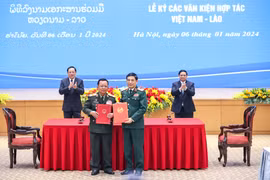 Việt Nam và Lào ký kết nhiều văn kiện hợp tác quan trọng