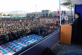 Iran bắt 11 nghi phạm đánh bom, tình báo Mỹ nói khủng bố IS ở Afghanistan là chủ mưu