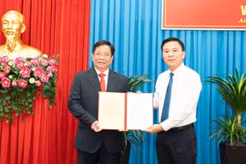 Ông Hồ Văn Mừng được bầu làm Chủ tịch UBND tỉnh An Giang