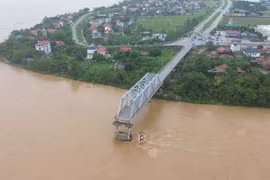 Lưu thông an toàn trong mùa mưa bão
