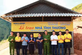 Nam A Bank chung tay cùng đồng bào vùng lũ