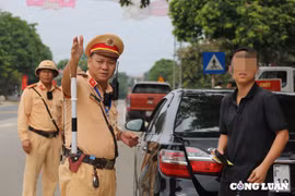 Tài xế đạp mạnh chân ga, vi phạm tốc độ do sốt ruột về nhà
