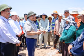 Thủ tướng Phạm Minh Chính thị sát, kiểm tra công tác ứng phó khô hạn trên địa bàn tỉnh Ninh Thuận