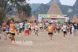 Gần 3.000 vận động viên tham gia Giải chạy bộ Marathon "Dấu ấn di sản 2024"