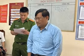 Bắt cán bộ Sở Nông nghiệp và phát triển nông thôn tỉnh Hòa Bình lừa đảo