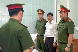Đất đang tranh chấp, địa chính làm hồ sơ giả trình chủ tịch xã ký hồ sơ cấp đất