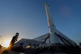 SpaceX đang xây dựng mạng lưới vệ tinh cho cơ quan tình báo Mỹ?