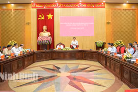 Đoàn công tác Tiểu ban Văn kiện Đại hội XIV của Đảng làm việc tại Ninh Bình