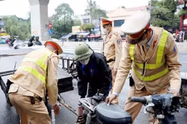 Hà Nội: Xử lý gần 2.000 xe ba, bốn bánh tự chế vi phạm trật tự, an toàn giao thông