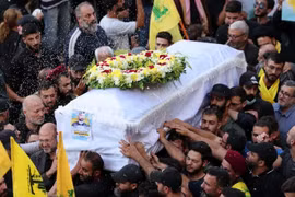 Sau máy nhắn tin, đến lượt bộ đàm của Hezbollah đồng loạt phát nổ