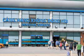Tạm dừng khai thác sân bay Đồng Hới tránh bão số 4
