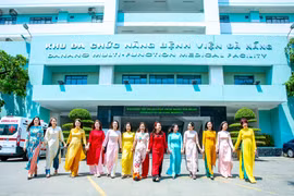 Phụ nữ Đà Nẵng sôi nổi hưởng ứng "Tuần lễ áo dài" nhân ngày 8/3