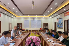 Cầu nối báo chí với cơ sở