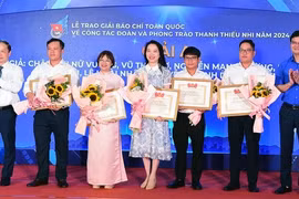 Trao Giải báo chí toàn quốc về công tác Đoàn và phong trào thanh thiếu nhi