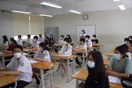 Hà Nội không cho phép gợi ý cha mẹ học sinh đóng góp phục vụ thi lớp 10 công lập