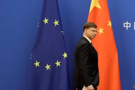 Ủy ban EU hoãn quyết định thuế xe điện của Trung Quốc