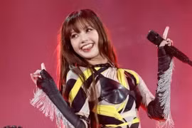 Liên tục hát nhép, Lisa Blackpink bị chỉ trích dữ dội tại Mỹ