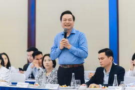 Nhiều doanh nghiệp vận tải sẵn sàng đền cọc mua xe xăng, sớm chuyển đổi sang xe điện?
