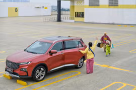 Bảng giá xe Ford tháng 11/2024: Khách mua được tặng 100% trước bạ