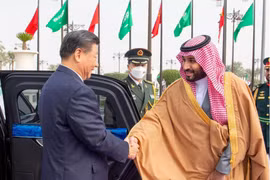 Trung Quốc tăng cường quan hệ tài chính với Ả Rập Saudi, đe dọa sự thống trị của Mỹ