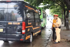Hà Nội: Xe khách dừng đỗ, đón trả khách sai quy định vẫn diễn ra phổ biến