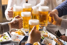 'Đánh' mạnh thuế tiêu thụ đặc biệt đối với bia rượu, có phải là giải pháp tốt?