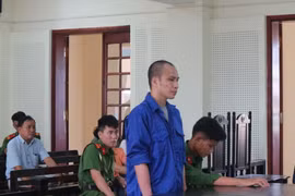 Vào nhà người lạ chém tới tấp vì nghi có quan hệ bất chính với vợ mình