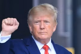 Ông Donald Trump lại công kích công tố viên và thẩm phán phiên tòa hình sự