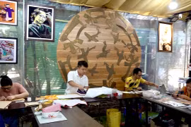 Nghệ thuật sáng tạo những bức tranh từ lụa vụn